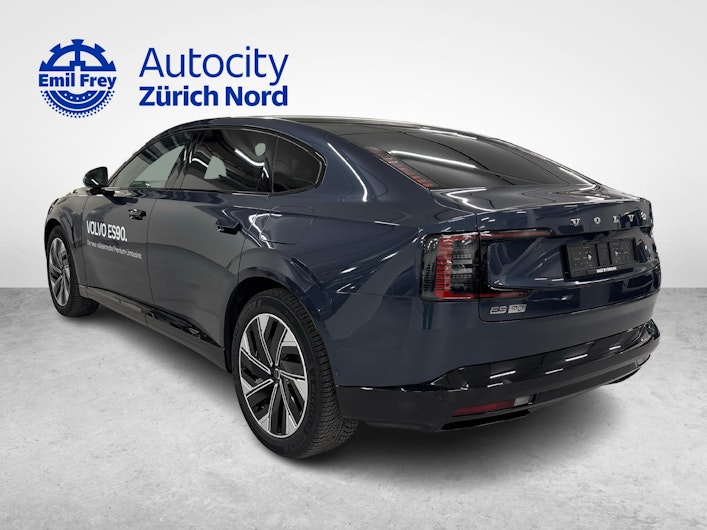 Vehicle image VOLVO ES90