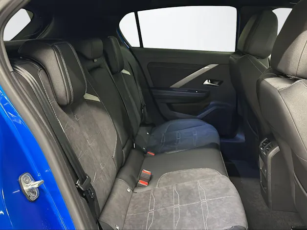 Opel Astra-e Swiss Plus