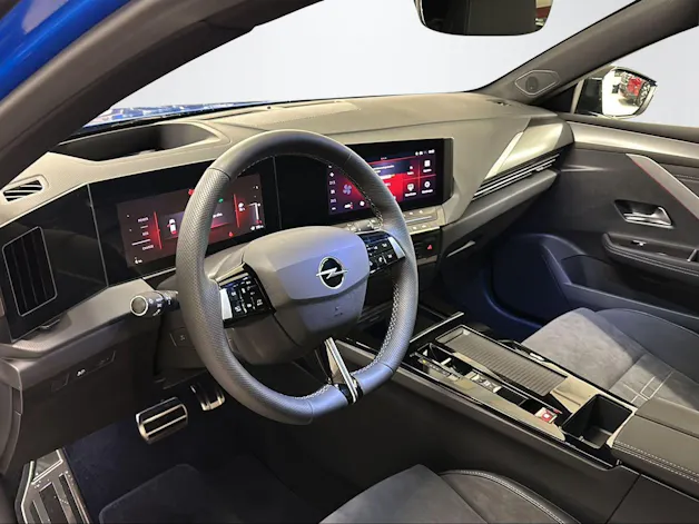 Opel Astra-e Swiss Plus