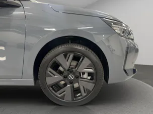 Opel Corsa-e 156 GS