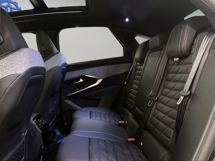 image du véhicule PEUGEOT 3008