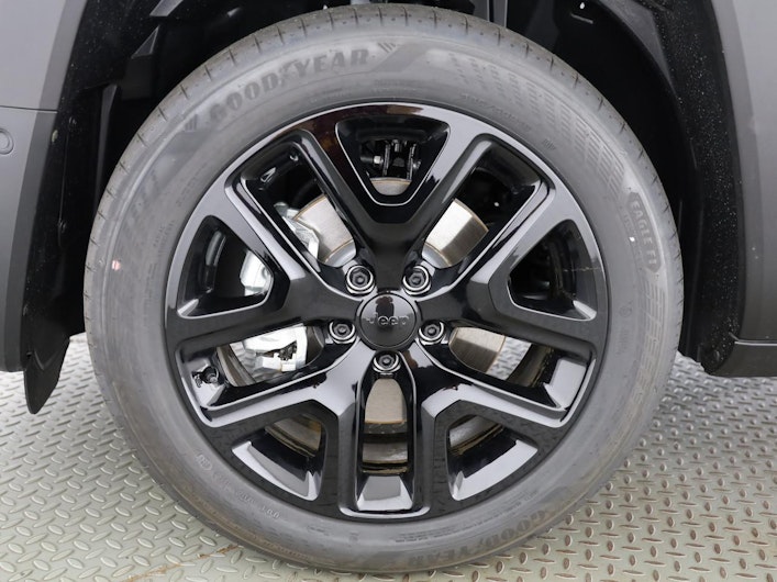 Fahrzeugbild JEEP RENEGADE