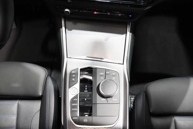 Vehicle image BMW 3 SERIES