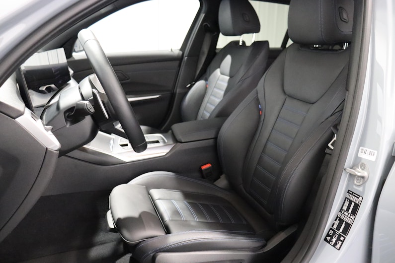 Vehicle image BMW 3 SERIES