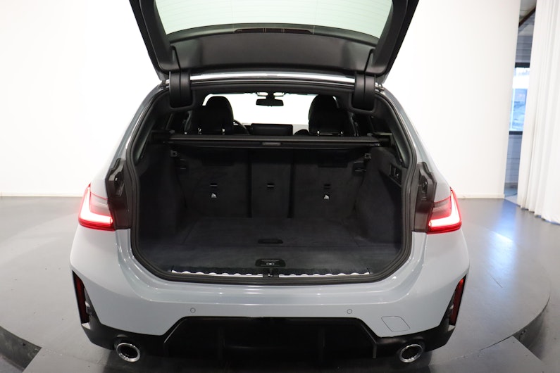 Vehicle image BMW 3 SERIES