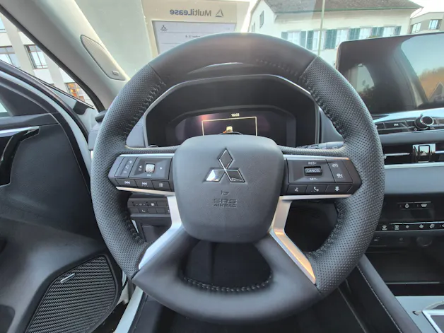 Mitsubishi Outlander 2.4 PHEV Intense 4x4 TOP