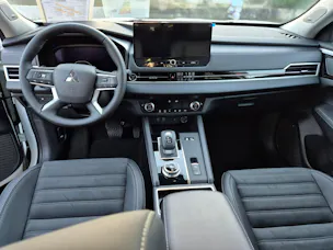 Mitsubishi Outlander 2.4 PHEV Intense 4x4 TOP