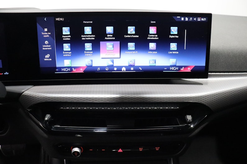 Vehicle image BMW 3 SERIES