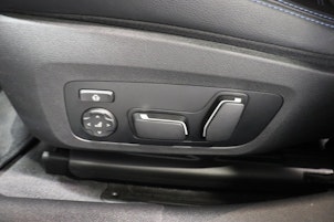 Vehicle image BMW 320d xDrive SAG Touring