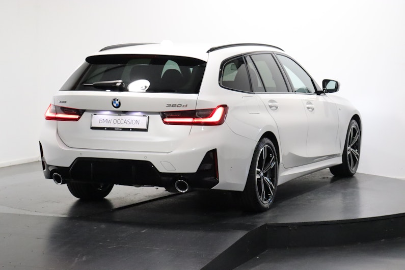 Vehicle image BMW 3 SERIES