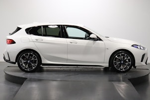 Vehicle image BMW 123 xDrive