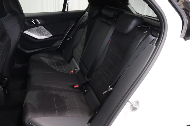 Vehicle image BMW 1 SERIES