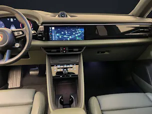 Porsche Macan 4