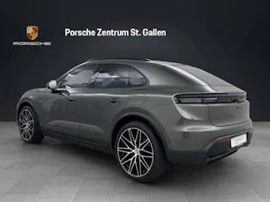 Porsche Macan 4