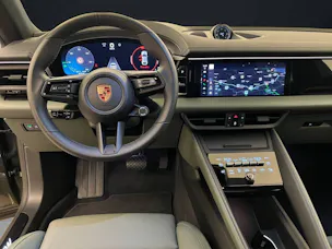 Porsche Macan 4
