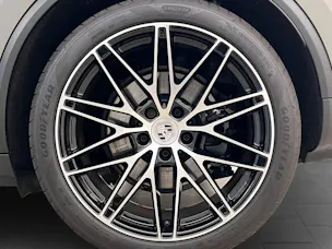 Porsche Macan 4
