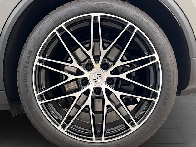 Porsche Macan 4