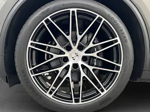 Porsche Macan 4