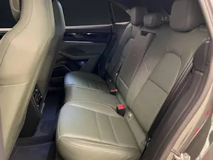 Porsche Macan 4