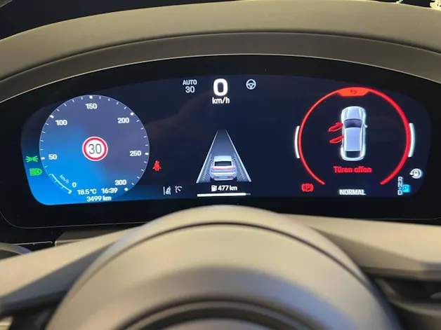 Porsche Macan 4