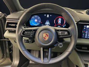 Porsche Macan 4