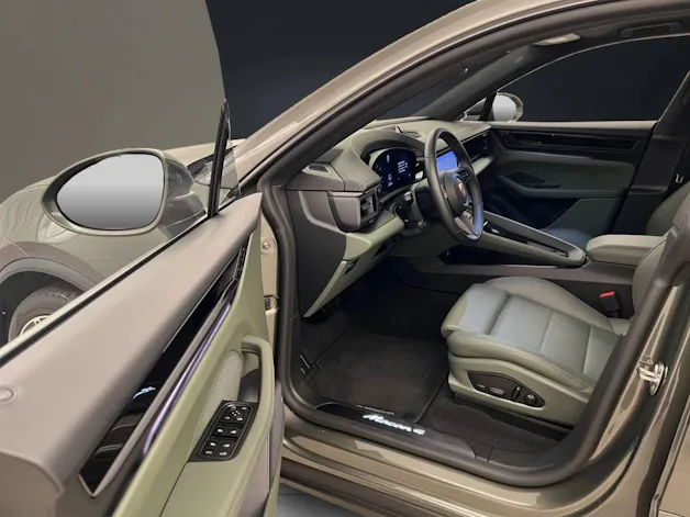 Porsche Macan 4