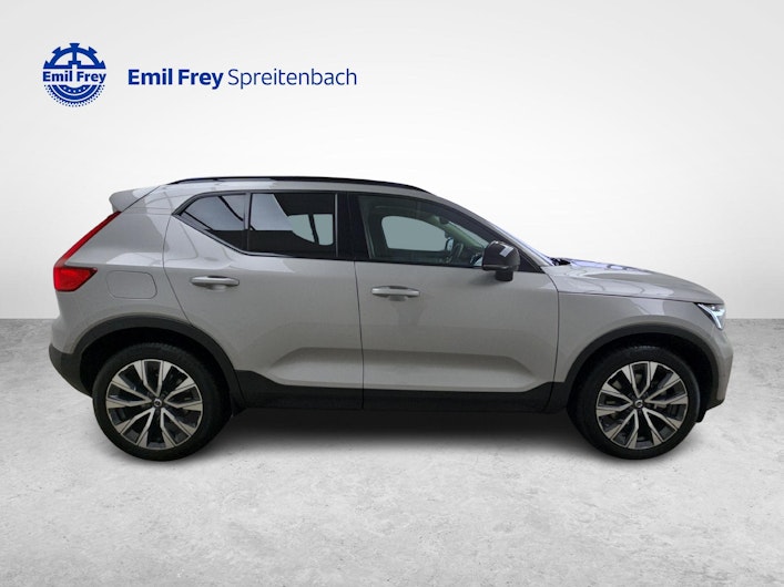 immagine del veicolo VOLVO XC40