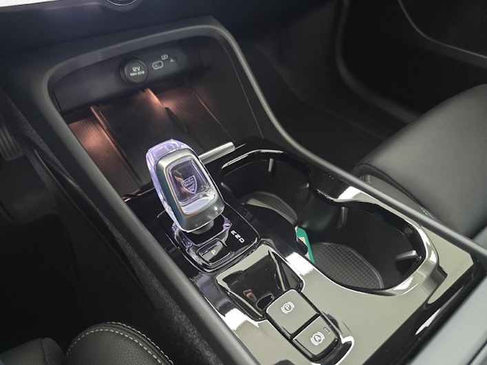 immagine del veicolo VOLVO XC40