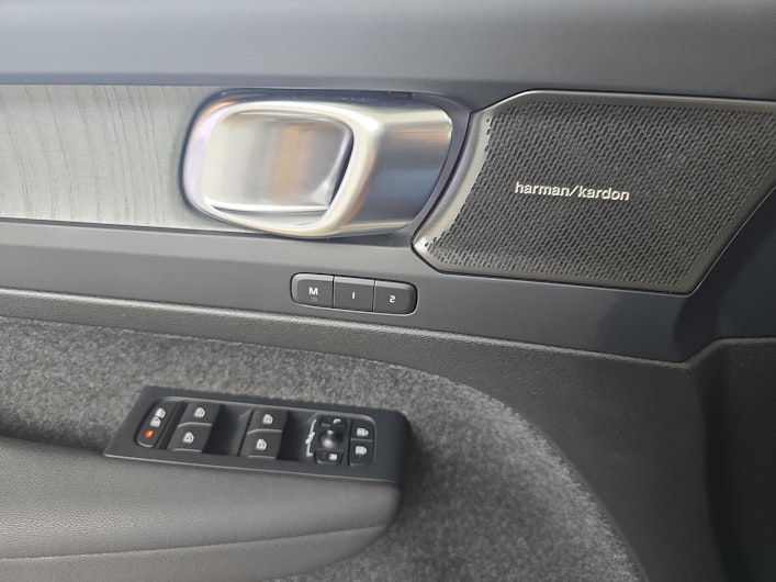 immagine del veicolo VOLVO XC40