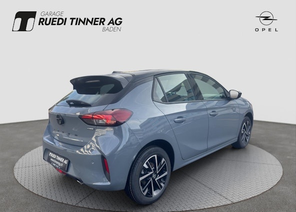 Vehicle image 4 Vehicle image 4