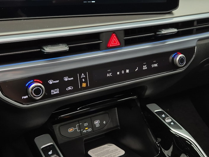 Vehicle image KIA SORENTO