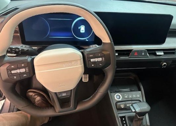 Vehicle image 5 Vehicle image 5