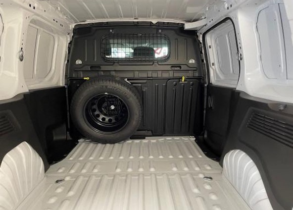 Vehicle image 5 Vehicle image 5