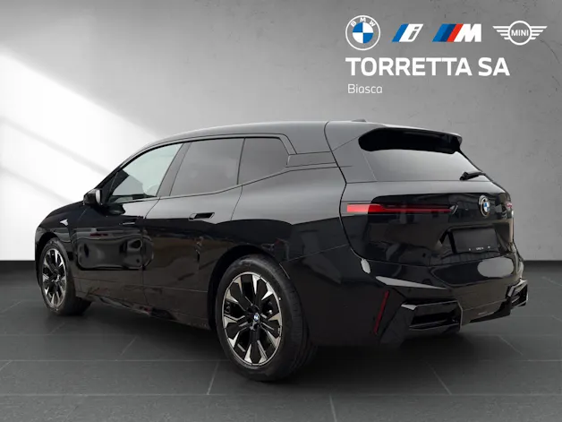 BMW iX xDrive45