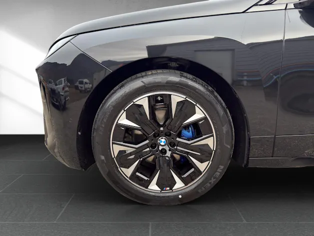 BMW iX xDrive45