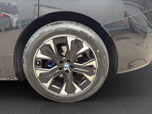 BMW iX xDrive45