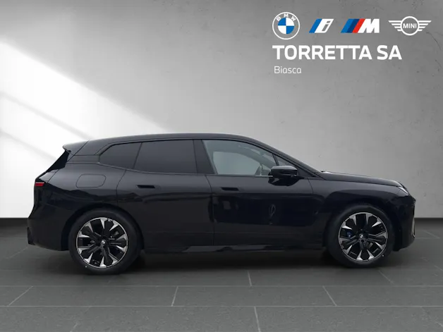 BMW iX xDrive45