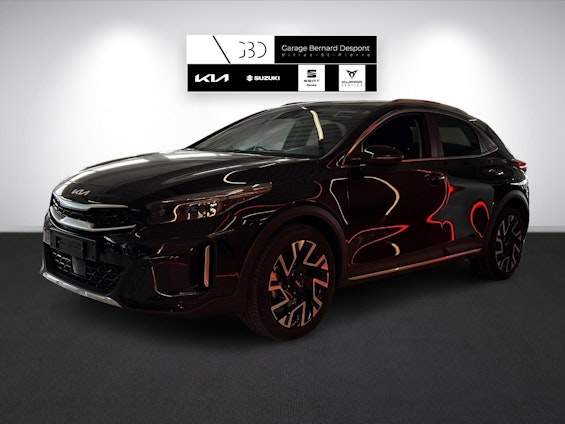 First vehicle image First vehicle image