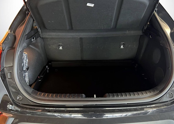 Vehicle image 6 Vehicle image 6