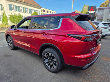 MITSUBISHI OUTLANDER 3