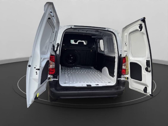 Vehicle image 6 Vehicle image 6