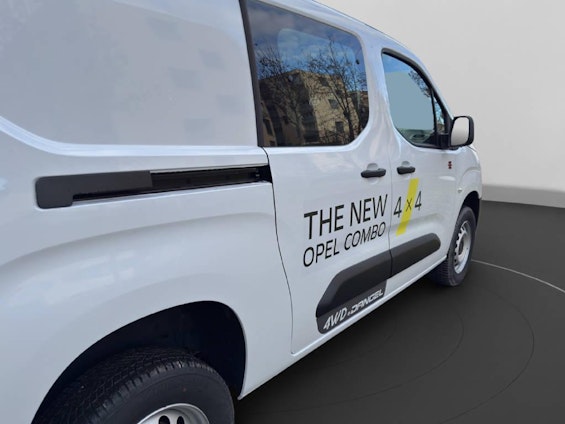 Vehicle image 8 Vehicle image 8