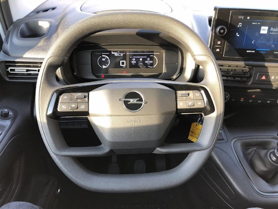 Vehicle image 5 Vehicle image 5