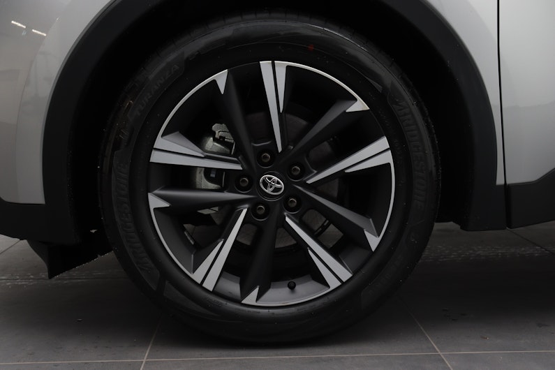 Vehicle image TOYOTA C-HR