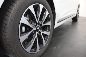 Vehicle image MITSUBISHI Colt 1.6 HEV Invite+