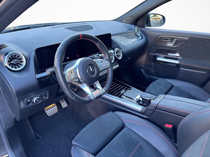 Vehicle image MERCEDES-BENZ GLA 35 AMG