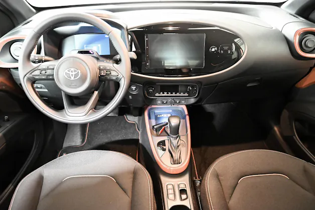 Toyota Aygo X 1.5 VVT-i HSD Trend