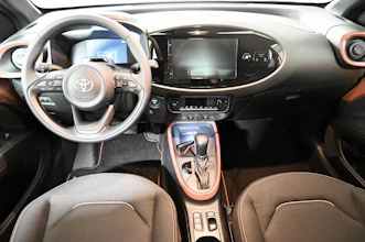 https://vehicle.imgix.net/4142333/c1711b48-f4bc-4248-bf54-dff68306ad1d.jpg