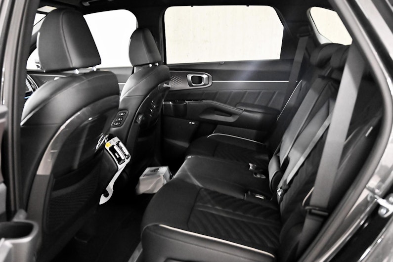 Vehicle image KIA SORENTO