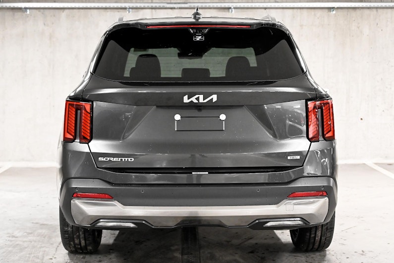 Vehicle image KIA SORENTO
